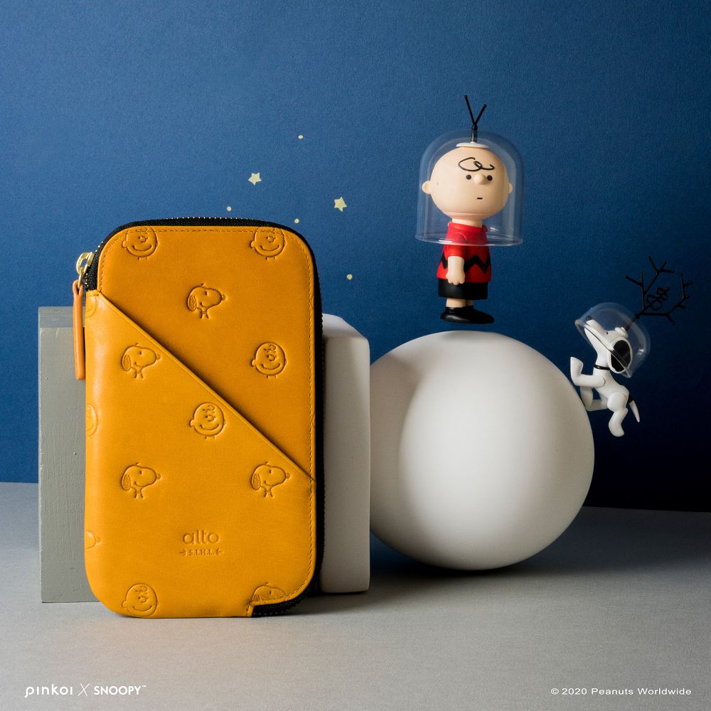 經典茄芷袋紅、綠、藍 Pinkoi x SNOOPY 史努比聯名！台味平安符、日曆和熱炒玻璃杯的台式日常