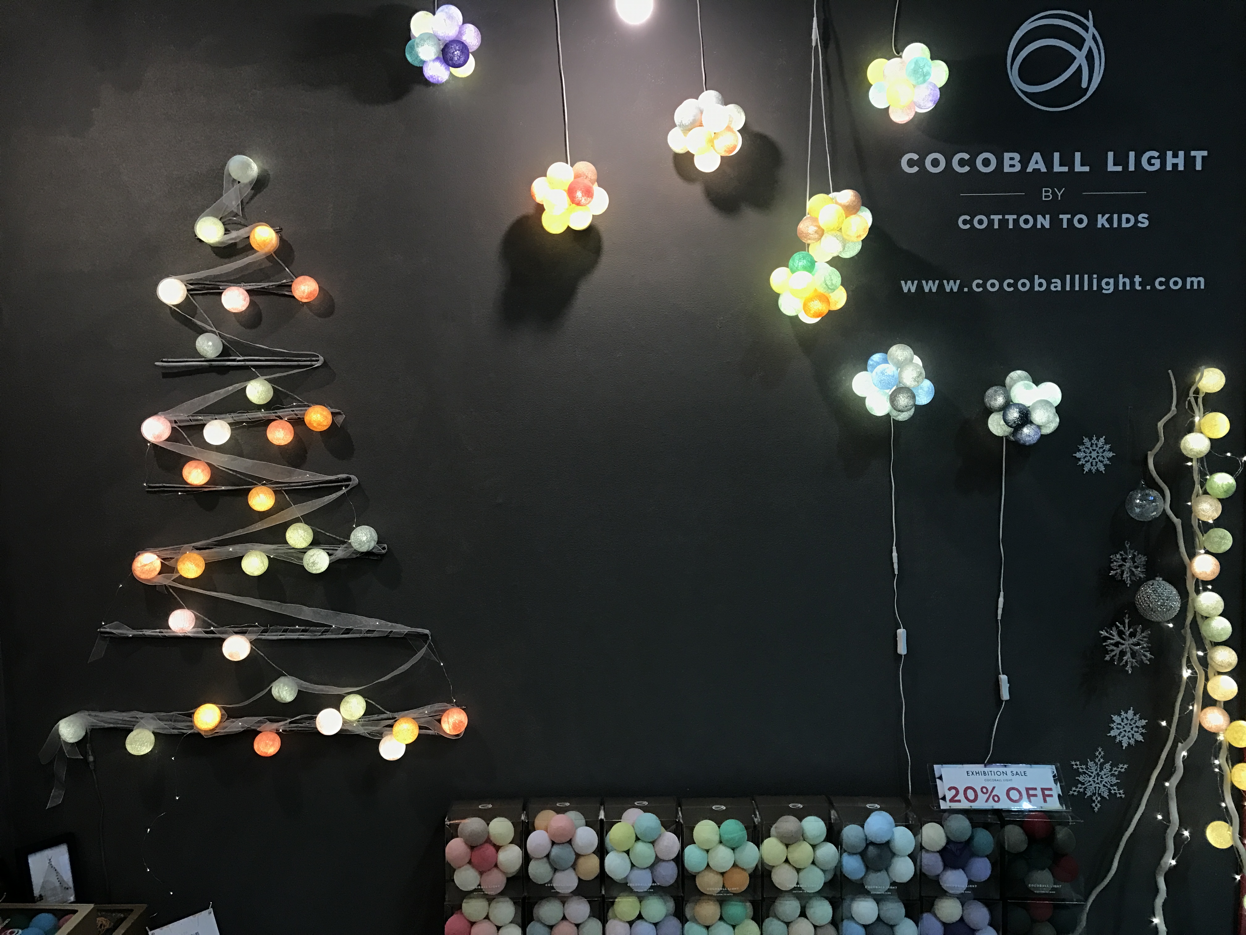 是燈是花也是禮，棉球燈捧花滿足女孩們的少女心大噴發