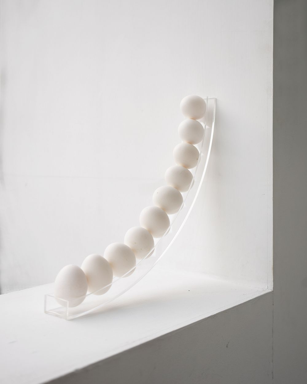 台北鬧空間《蛋架發表免責聲明2.0》趣味展覽!工業設計師陳亮融挑戰微妙的危險張力