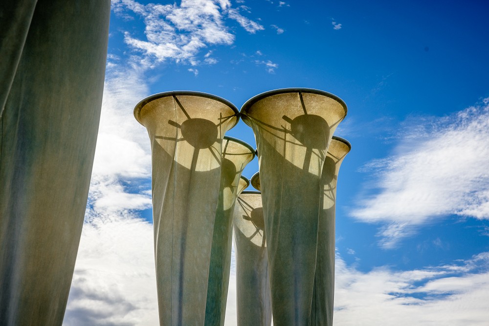 2021屏東落山風藝術季登場！海上絲帶教堂、風之竹裝置等18件作品亮點