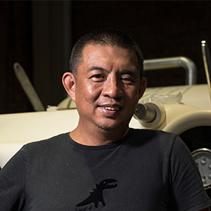 奠定唱片界的新風潮，教父級的設計師 ─ AKIBO 李明道