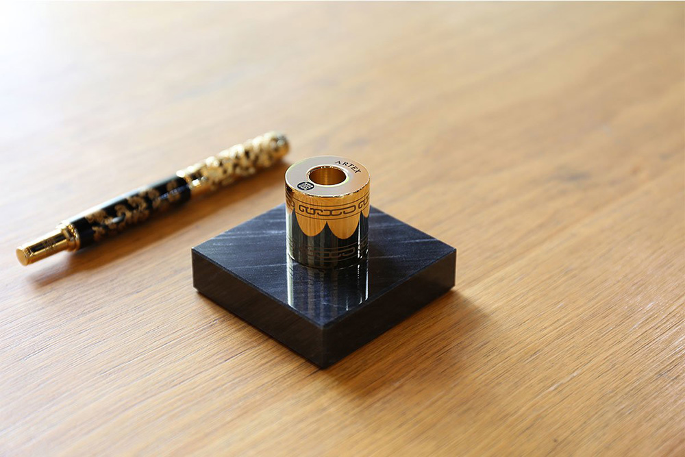 故宮「金番花青地」花瓶化為靈感繆思！ARTEX x 故宮聯名金番花文具組，讓書寫也有帝王級藝術體驗