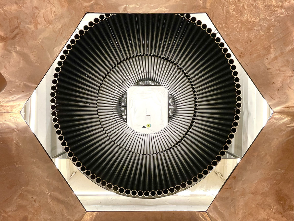 2022台灣設計展「22組貨櫃」開箱！23組設計團隊、燈光秀、中島酒吧登場