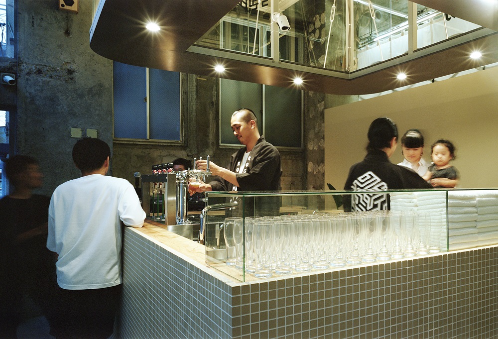 東京黃金錢湯+啤酒吧!Blue Bottle 日本御用空間設計團隊操刀,讓傳統澡堂文化 chill 起來