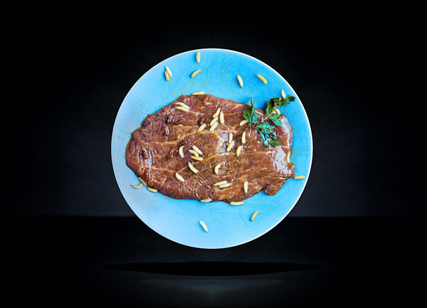 下次記得把你餐盤裡的東西吃光吧！（圖片可能引起不適，請自行斟酌）