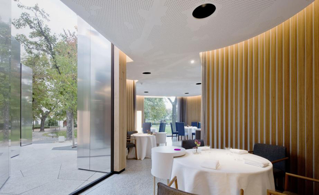 2017 全球 50 最佳餐廳揭曉!江振誠新加坡餐廳奪 14 名