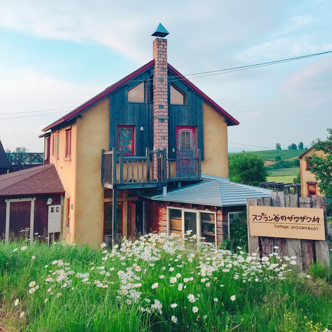 住進繪本的世界，你不能不知道的日本 7 個夢幻住宿