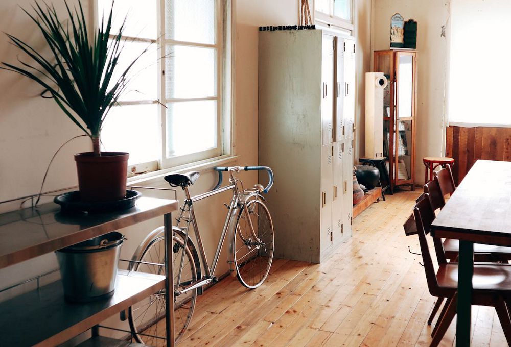 親手改造 50 年北投山野的荒廢老宅！LIGHT HOUSE 主理人葉士豪的木質綠意複合工作室