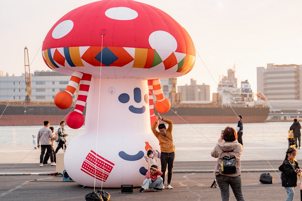 高雄「冬日遊樂園」充氣藝術裝置展！《療癒森林》集結5組藝術家可愛創作