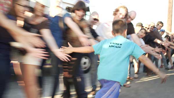 史上最強家家酒！9歲男孩教你自己蓋遊樂場