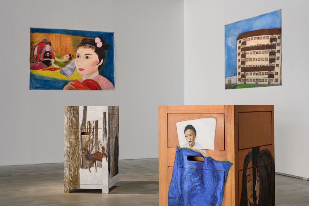 北師美術館《蔡明亮的日子》展覽！集結20幅畫作、老椅子、未公開影像、電影記憶