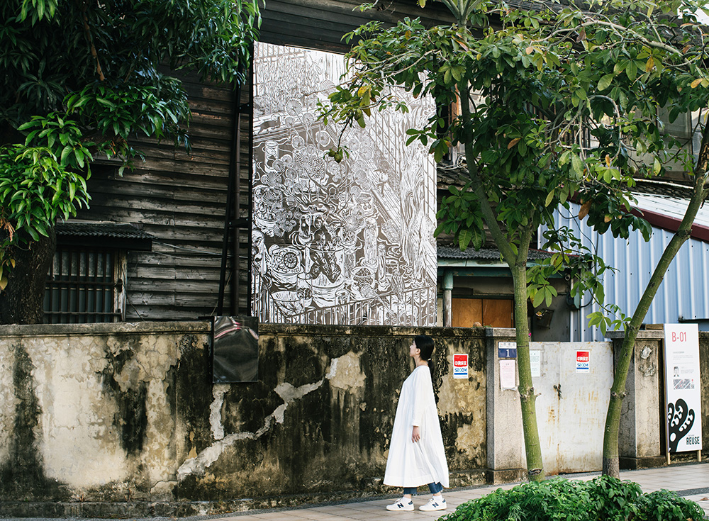 《串遊季 REUSE》重新想像文資修復的展覽!於台中「臺灣府儒考棚」結合文物、插畫與花藝等 11 組創作盛宴