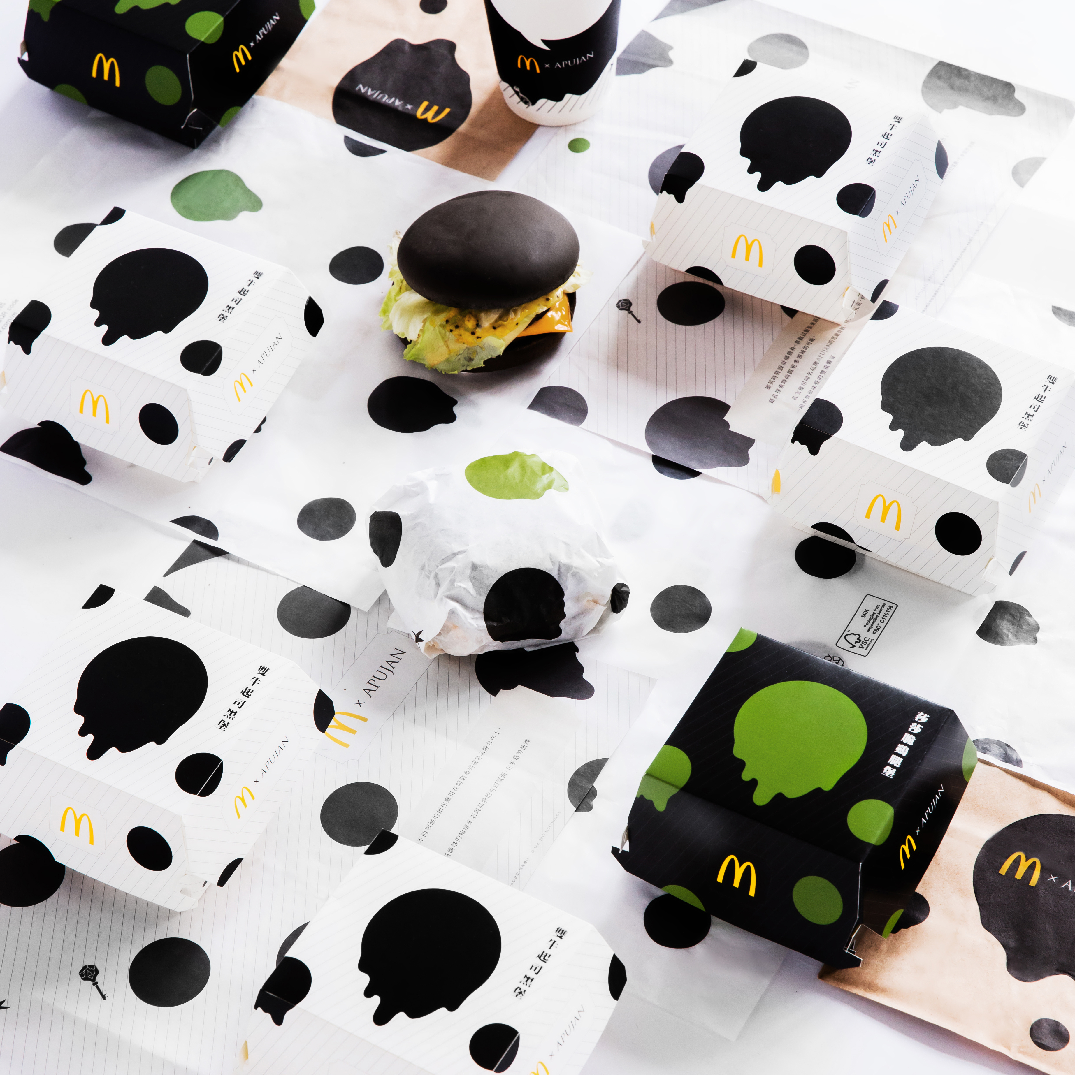 最時尚的麥當勞包裝台灣限定推出！APUJAN 詹朴：「沒想到有一天有機會幫漢堡設計衣服。」