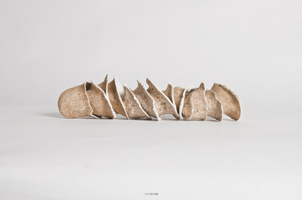 用最少的資源製造產品，藝術家的沙灘製碗計畫