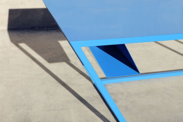 實際用起來比看起來還穩固的傾斜傢俱