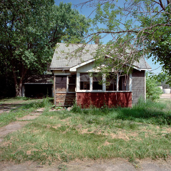 100 間由攝影師 Kevin Bauman 所拍攝的廢棄別墅攝影集