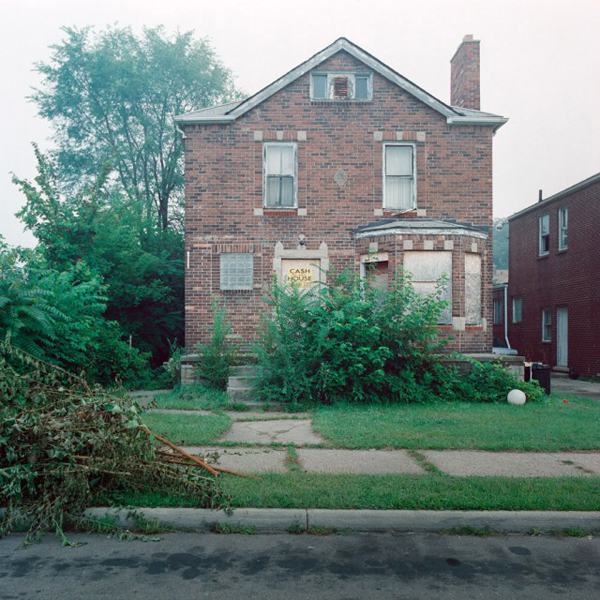 100 間由攝影師 Kevin Bauman 所拍攝的廢棄別墅攝影集