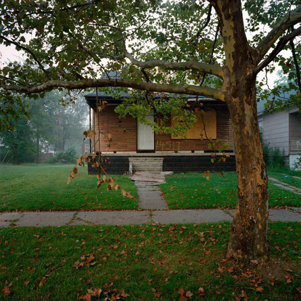 100 間由攝影師 Kevin Bauman 所拍攝的廢棄別墅攝影集