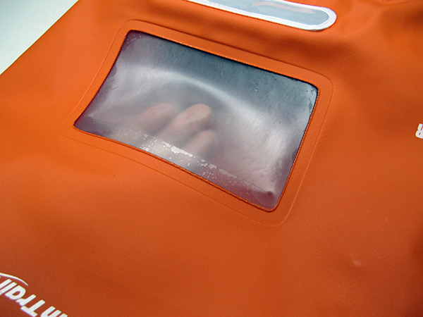 【生活玩物】梅雨季，你需要一個防水好包