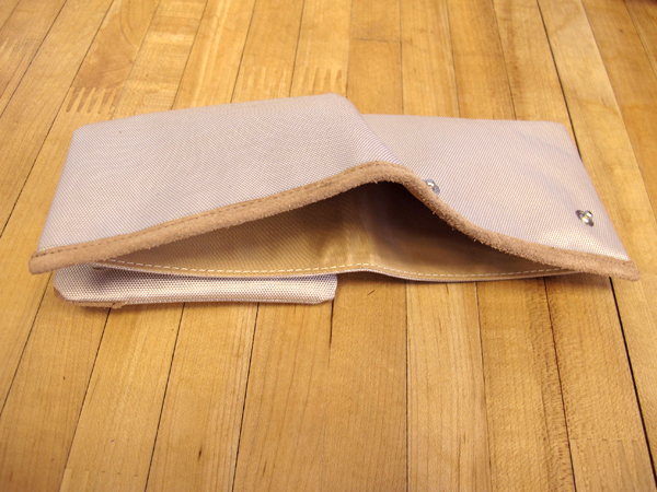 【生活玩物】自動幫你把鈔票、零錢分好好---神奇 FUUN 紛錢包