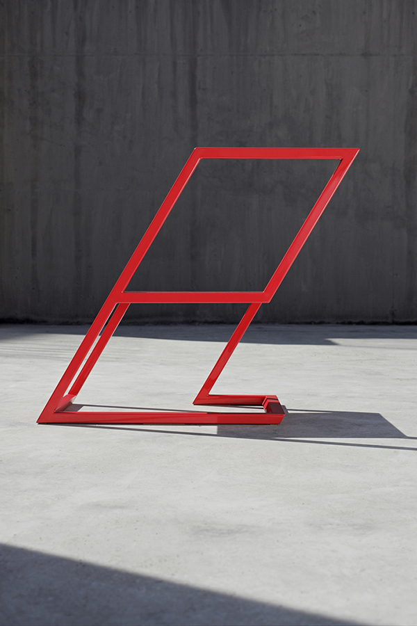 實際用起來比看起來還穩固的傾斜傢俱