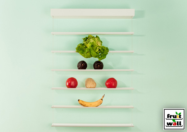 將色澤飽滿的新鮮水果擺成一面牆，透氣延長水果壽命概念設計