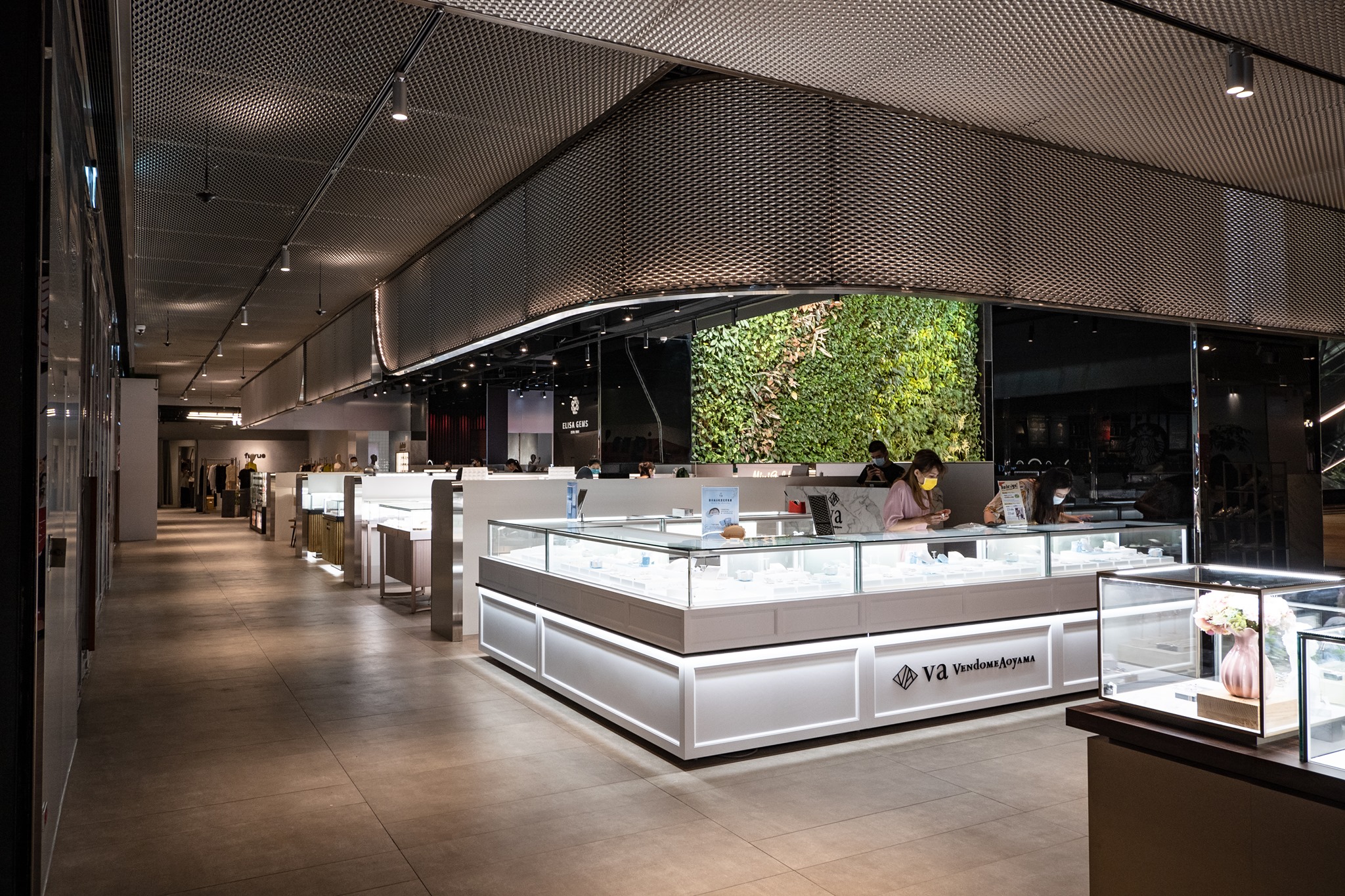 台中勤美誠品改裝升級！垂直美術館、植栽概念店、光影空間等亮點