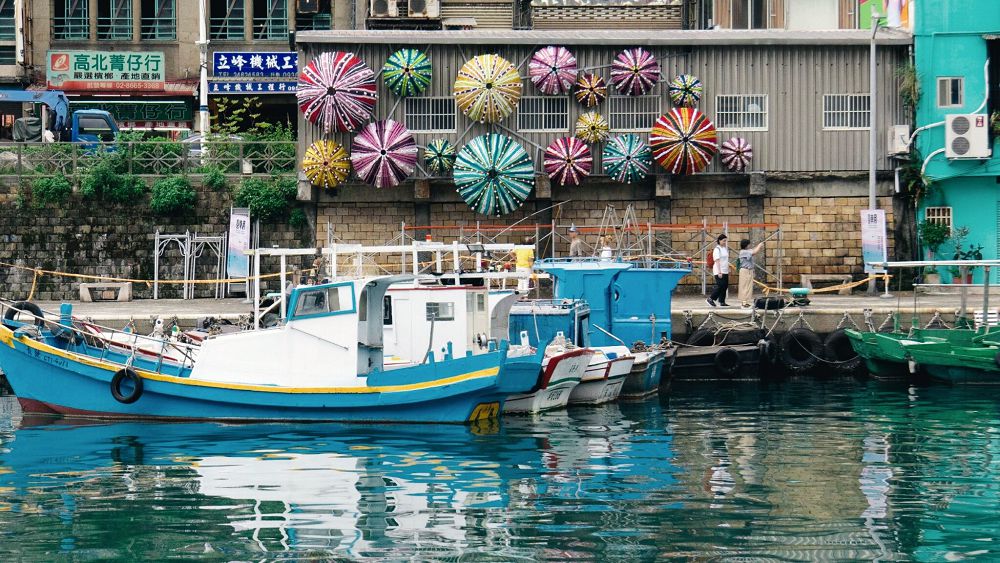2022基隆潮藝術亮點！透抽魚棚彩繪、阿根納光雕、海味食堂亮相漁會正濱大樓