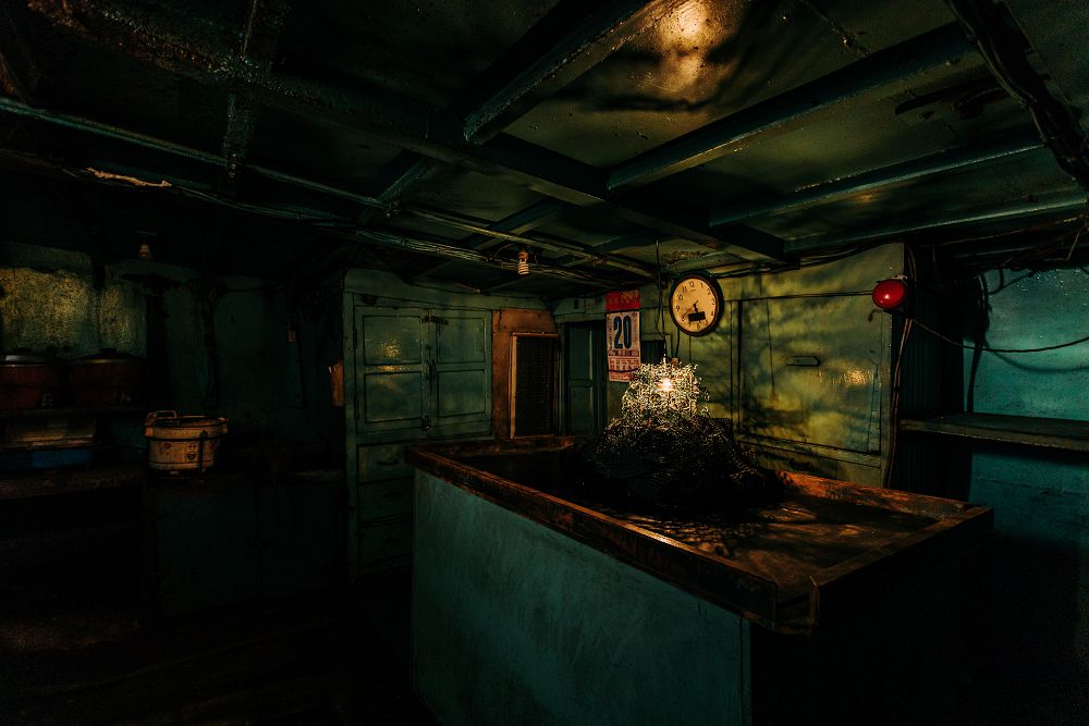 阿根納的光雕船、愛馬仕設計師夢幻船艙酒吧！《2020 基隆潮藝術：海的一日》藝術季讓海上美術館開張