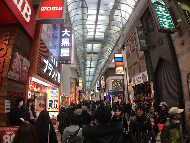 SNAP! 7 保護手機還能花式玩攝影，外接鏡頭用過就回不去啦！