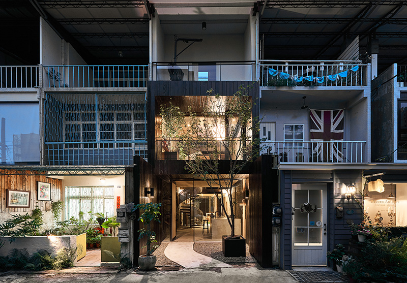 40 年老屋改造的「透明感陋室」兆兆茶苑!隱身台中審計新村幽靜巷弄的自在品茗空間