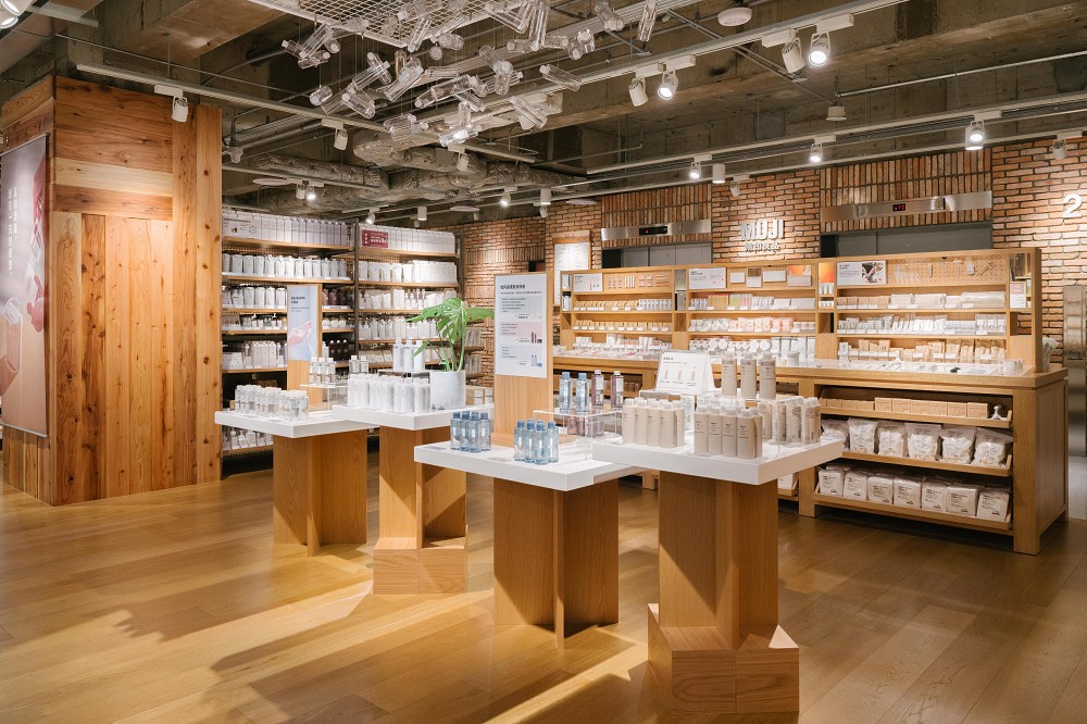 高雄「無印良品大立旗艦店」開幕！全台最大店集結首家Brunch料理、刺繡服務等亮點