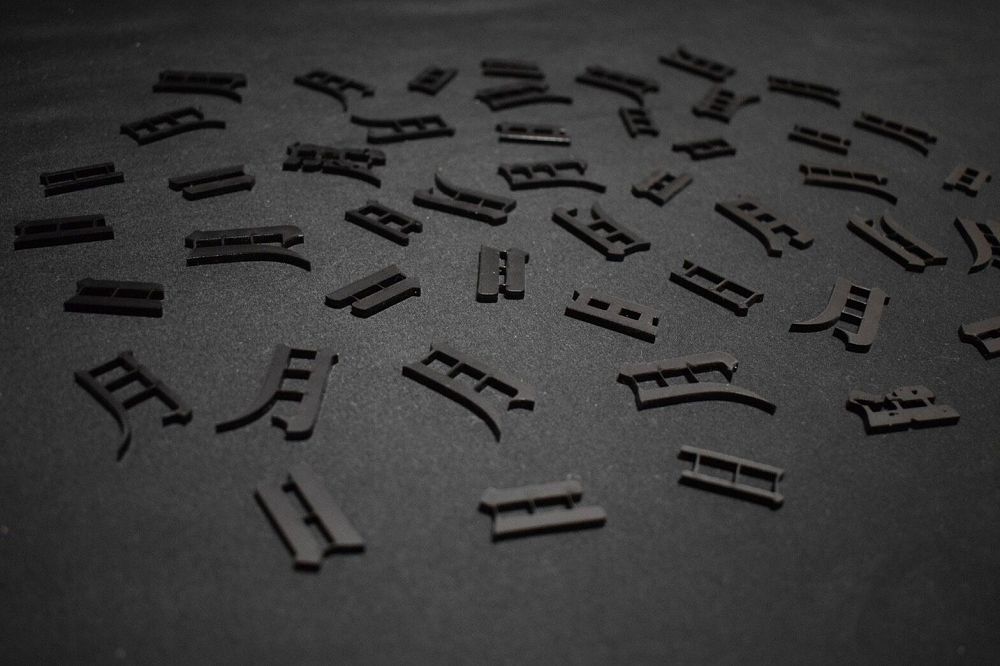 字型設計師來挑戰！拼到精神耗弱的「明朝體拼圖」，24 款日本常用字體系列變化考倒你