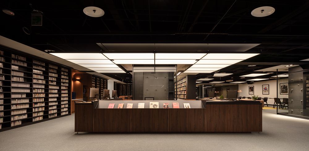 表演人的知識天堂！兩廳院「表演藝術圖書館」改造重啟，彡苗空間實驗操刀全新樣貌