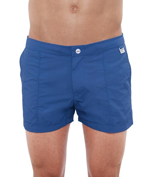 我愛夏天!我要穿著PANTONE到海邊!!