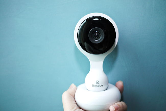 不只無痛安裝,設計到位的Beseye Pro 雲端攝影機簡直是無腦安裝!