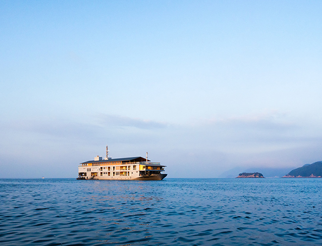 瀨戶內海漂浮旅館「guntû」！飽覽無敵海景的海上移動旅館