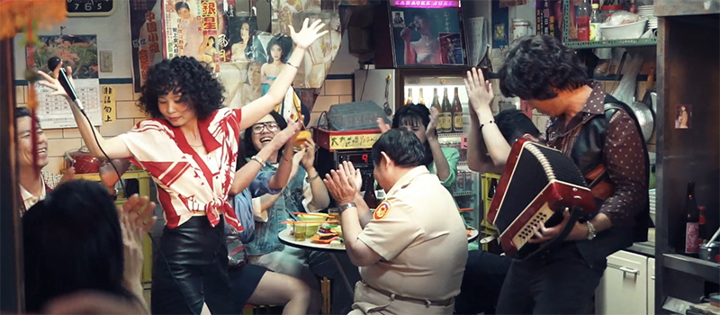 奈良美智也大讚！戲劇《天橋上的魔術師》前導海報釋出，斑馬、旋轉樓梯展現魔幻寫實的神秘感