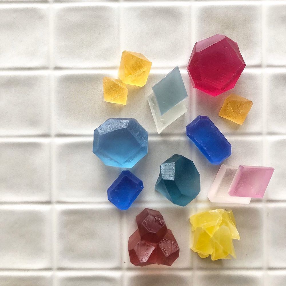 日本人氣「琥珀糖」如同晶瑩剔透的寶石!江戶時代起傳承的外酥內軟美型和菓子