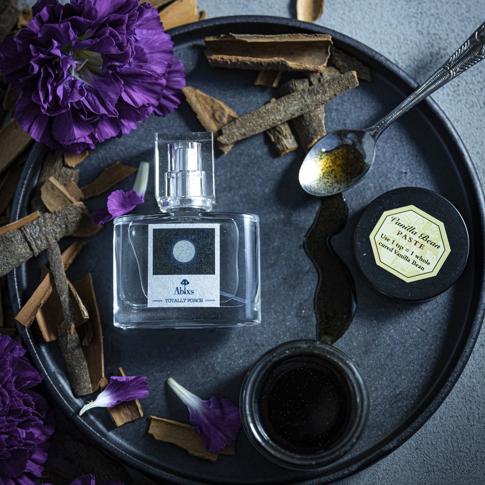 新月與滿月的味道聞起來如何？帶有神秘陰柔感的日本月相香水 MOON EAU COLLECTION 