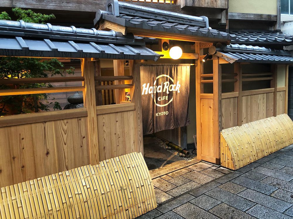 日本京都城市色彩準則 星巴克 麥當勞等logo 讓色 融入古都氛圍 大人物