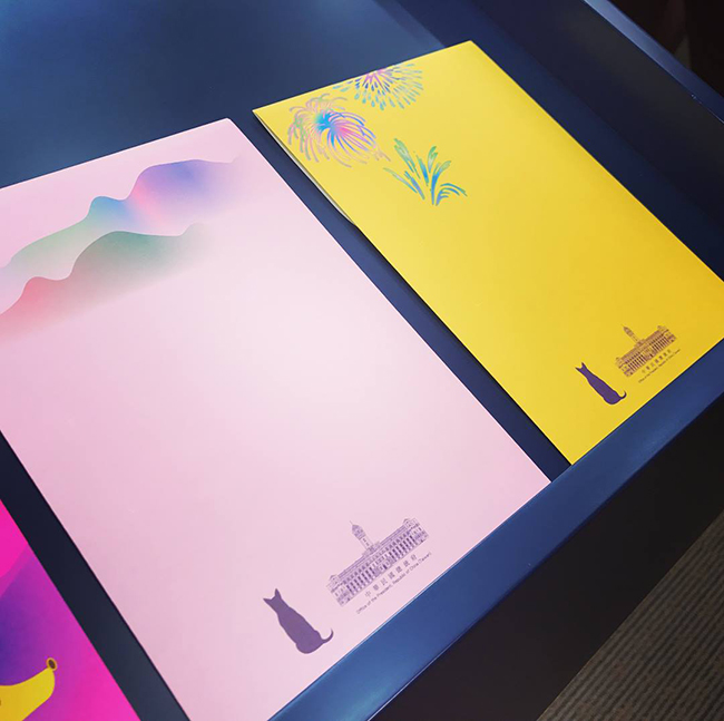 2018 總統府賀年卡開箱！設計師小子將台灣犬躍進封面