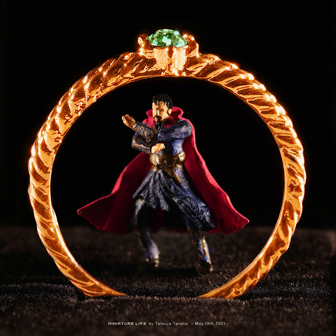 田中達也打造微縮超級英雄宇宙！奇異博士魔法陣變身蚊香、甜甜圈