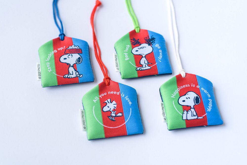 經典茄芷袋紅、綠、藍 Pinkoi x SNOOPY 史努比聯名！台味平安符、日曆和熱炒玻璃杯的台式日常