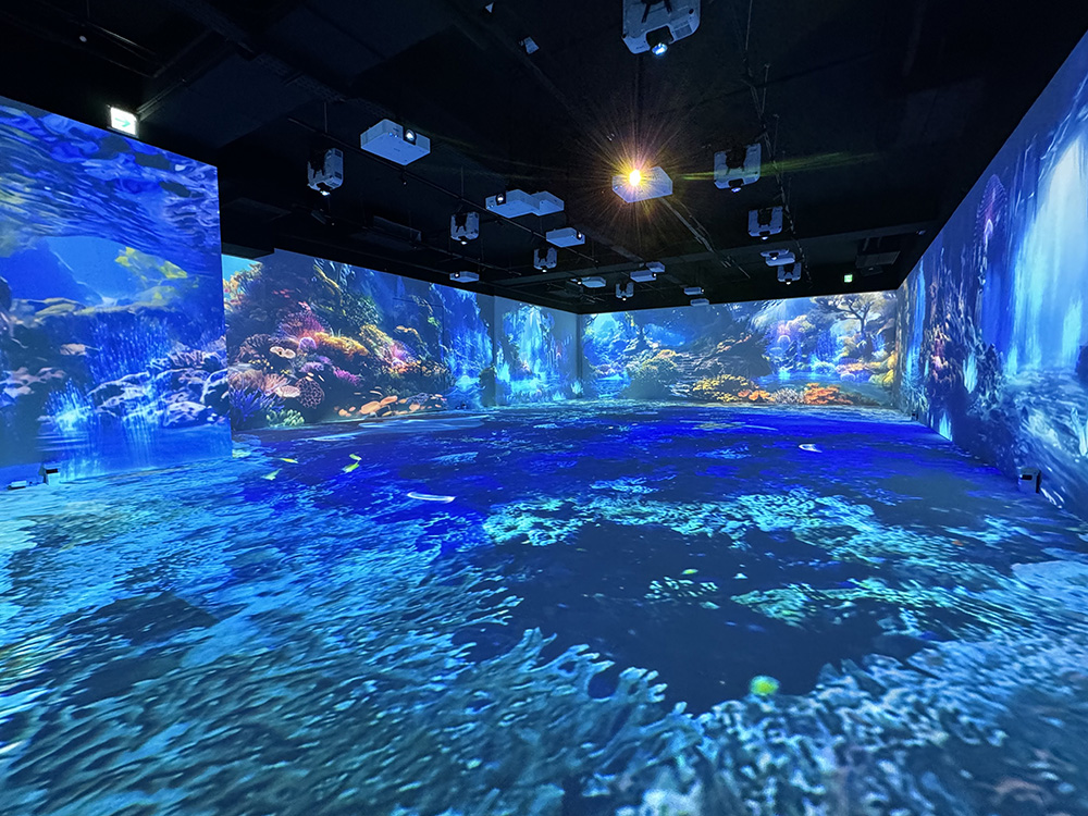 台南全新設計飯店「綉溪安平」!紅磚拼接清水模、沉浸式互動空間、設計客房、冠軍咖啡進駐