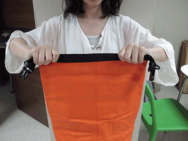 【生活玩物】梅雨季，你需要一個防水好包