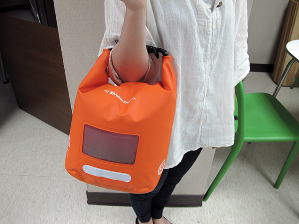 【生活玩物】梅雨季，你需要一個防水好包