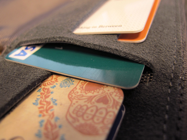 【生活玩物】自動幫你把鈔票、零錢分好好---神奇 FUUN 紛錢包