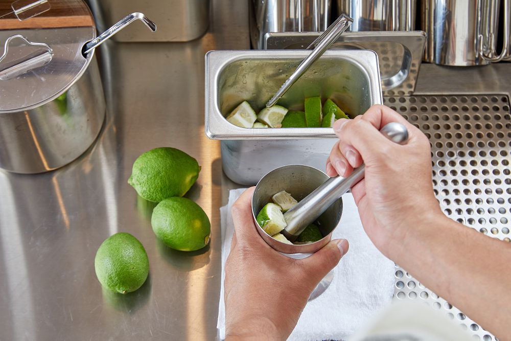 萬波「The Ship by Wanpo」台中豐原登場!如調酒吧的手搖飲全新概念店