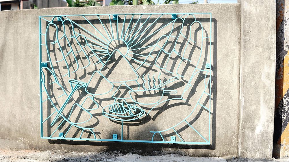 雲林口湖梧北社區「鐵花窗」風景!以「雙手」為題呈現13個手繪感鐵窗故事